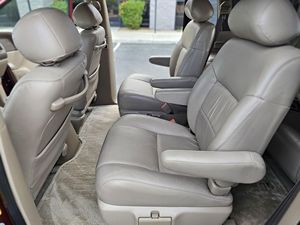 Toyota Sienna XLE 2001 en Excelente Estado - Product Image 2
