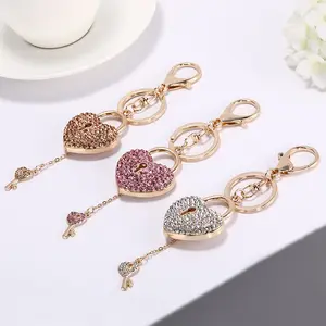 crystal Love heart shape diamond rhinestone keychain Pendant Heart lock keyring Wholesale jewelry lock key couple peach keychain