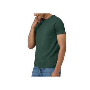 Camisetas unisex de corte regular, elegantes y hechas de algodón de alta calidad, con tela transpirable y opciones de logotipo personalizado. - Product Image 6