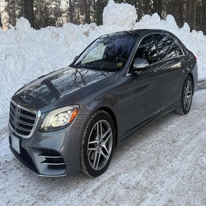 El Mercedes-Benz S560 4MATIC Sedán Más Genial del 2020 - Product Image 1