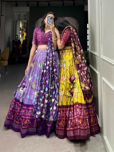 FashionHarbour tradicional Shibori teñido Tussar seda Lehenga Choli con adornado Zari tejido presupuesto amigable oferta al por mayor - Product Image 2