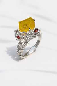 Anillo llamativo de citrino amarillo rugoso con rodio, diseño audaz y elegante, para boda, con brillo de piedra orgánica, estilo clásico atemporal. - Product Image 3