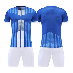 Bajo MOQ Nueva llegada OEM Servicio Personalizado Diseño Camiseta de fútbol de manga corta con cuello en V Uniformes de fútbol para la venta en línea - Product Image 1