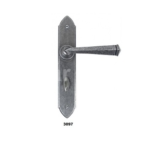 Poignée de porte robuste en étain argenté avec serrure à clé Poignée de serrure de porte de conception moderne pour la maison hôtel villa et décor de porte d'appartement - Product Image 1