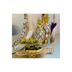 Plateau de service en verre à deux étages avec contact alimentaire avec motif de cheval en laiton doré fabriqué en Turquie - Product Image 2