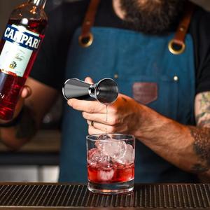 Jigger de Barra Grabado en Acero Inoxidable, Herramienta de Medición de Cócteles de Precisión con Marcas de Onzas Claras, Diseño Elegante y Vertido Equilibrado - Product Image 5