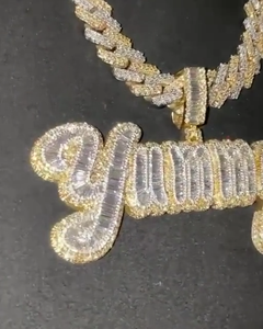 Colgante Unisex de Plata 925 con Letra Personalizada Iced Out, Cadena Cubana, Diamante Moissanita VVS, Elegante Estilo Hip Hop - Product Image 3
