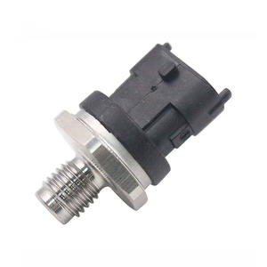 Sensor de presión del riel de combustible para <span class=keywords><strong>Opel</strong></span> Vauxhall <span class=keywords><strong>Movano</strong></span> 2,3 Vivaro 2,0 CDTI 2006- 0281002909 0281002867 7701069617 8200600206 - Product Image 1