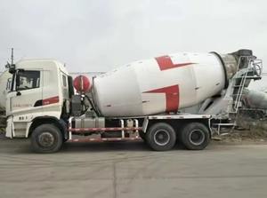 Vente en gros Camion bétonnière personnalisé Camc 8X4 Pompe à moteur de haute qualité Roulement de moteur Boîte de vitesses Bon pour le mélange de ciment - Product Image 2