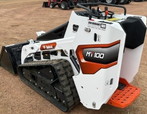 Mini chargeuse sur chenilles MT100 à faible durée d'utilisation Skid Steer compact prêt pour le travail Conception robuste Équipement puissant en stock - Product Image 1