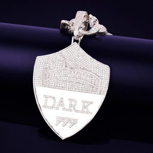 Nouveauté collier pendentif personnalisé en or massif 10kt diamants de laboratoire hip hop bouclier pendentifs fins et breloques cadeau de l'inde - Product Image 3