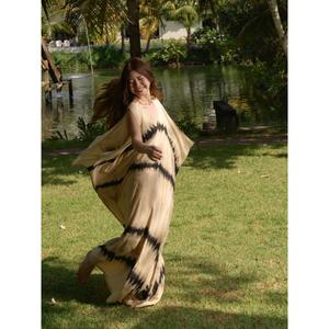 Robe longue maxi kaftan tie-dye pour femmes, col en V, coupe ample, vêtements de plage, style bohème, tenue de villégiature estivale - Product Image 2