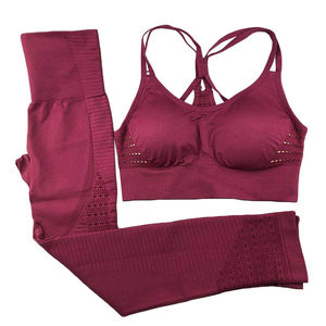 Fitness y ropa de entrenamiento Conjunto de yoga para mujeres en color sólido Diseño de logotipo personalizado Conjunto de yoga para mujeres en sólido - Product Image 3