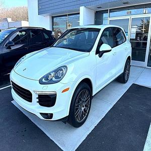 Porsche Cayenne AWD 2017, transmission intégrale, moteur essence V6 3,6L, automatique, SUV/crossover - Product Image 1