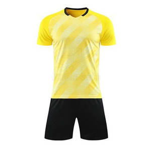 Nuevo diseño personalizado uniforme de fútbol de alta calidad precio al por mayor hombres uniforme de fútbol hecho Pakistán - Product Image 1