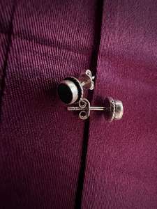 Pendientes de gota de plata unisex minimalistas hechos a mano con estilo negro ónix Stud bisel ajuste estilo étnico regalo de compromiso de boda - Product Image 3