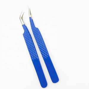 Pinzas de pestañas azules profesionales personalizadas de bajo precio con agarre de diamante Punta de fibra recta suave curva fuerte OEM ODM aceptable - Product Image 1