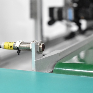 Machine de soudage de connecteurs de batterie à programmation intelligente, de précision CNC, pour la soudure de batteries lithium-ion - Product Image 4