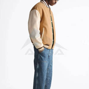 Veste universitaire rétro unisexe, style baseball, marron et crème classique, avec un design vintage de collège - Product Image 5