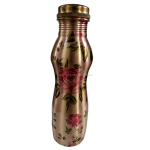 Bouteille d'eau antioxydante en cuivre pur 100% de qualité supérieure de 900ml à boire directement avec le style d'artisan pour les adultes et l'école du dos - Product Image 1