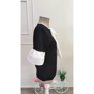 Blusa de Chifón Crepé con Mangas Cortas, Cuello Redondo, Detalle de Lazo y Volantes para Mujer, 34789 - Negro - Product Image 5