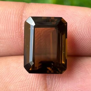 ควอตซ์สโมคกี้สีน้ำตาลธรรมชาติคุณภาพสูง ทรงบาแกตต์ ขัดเงา สำหรับทำเครื่องประดับ หินหลวม Sami Gems Hub SQ02 ขนาด 16x12x9 มม. - Product Image 1