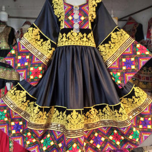 Fabuleux Vintage Banjara Tribal ethnique robe traditionnelle afghane/Pakistan Kuchi fête Kochi robe musulman vêtements accessoire - Product Image 1