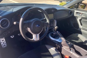 Subaru BRZ Serie S 2020 en buen estado, poco usado, color HyperBlue. - Product Image 3
