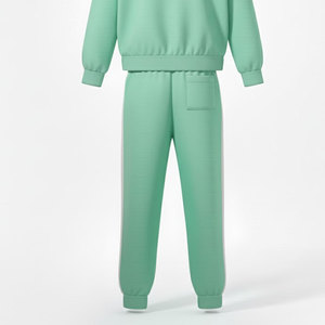 Conjunto Deportivo con Capucha y Logotipo Personalizado, Tejido Suave de Primera Calidad, Ajuste Cómodo, Diseñado para Ropa Deportiva, Moda Casual y Marca - Product Image 5