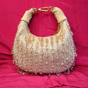 Sac Hobo à paillettes perlées fait à la main de luxe pour la fête de mariage | Sac à bandoulière à poignée dorée de créateur | OEM de sac embelli de soirée - Product Image 1