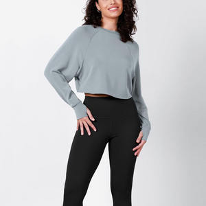 Top corto bordado personalizado de manga larga con capucha Sudadera recortada para mujer Sudadera de mujer de alta calidad - Product Image 2