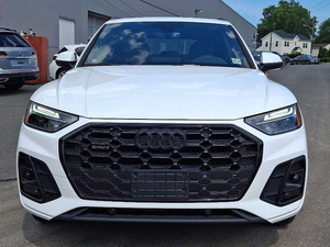 Clean 2024 Aud-i Q5 S Line Premium d'occasion - Product Image 2