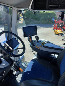 Tracteur Holland Workmaster 75 robuste et performant à vendre. Achetez maintenant. Livraison rapide. Performances fiables. Prix abordable. - Product Image 5