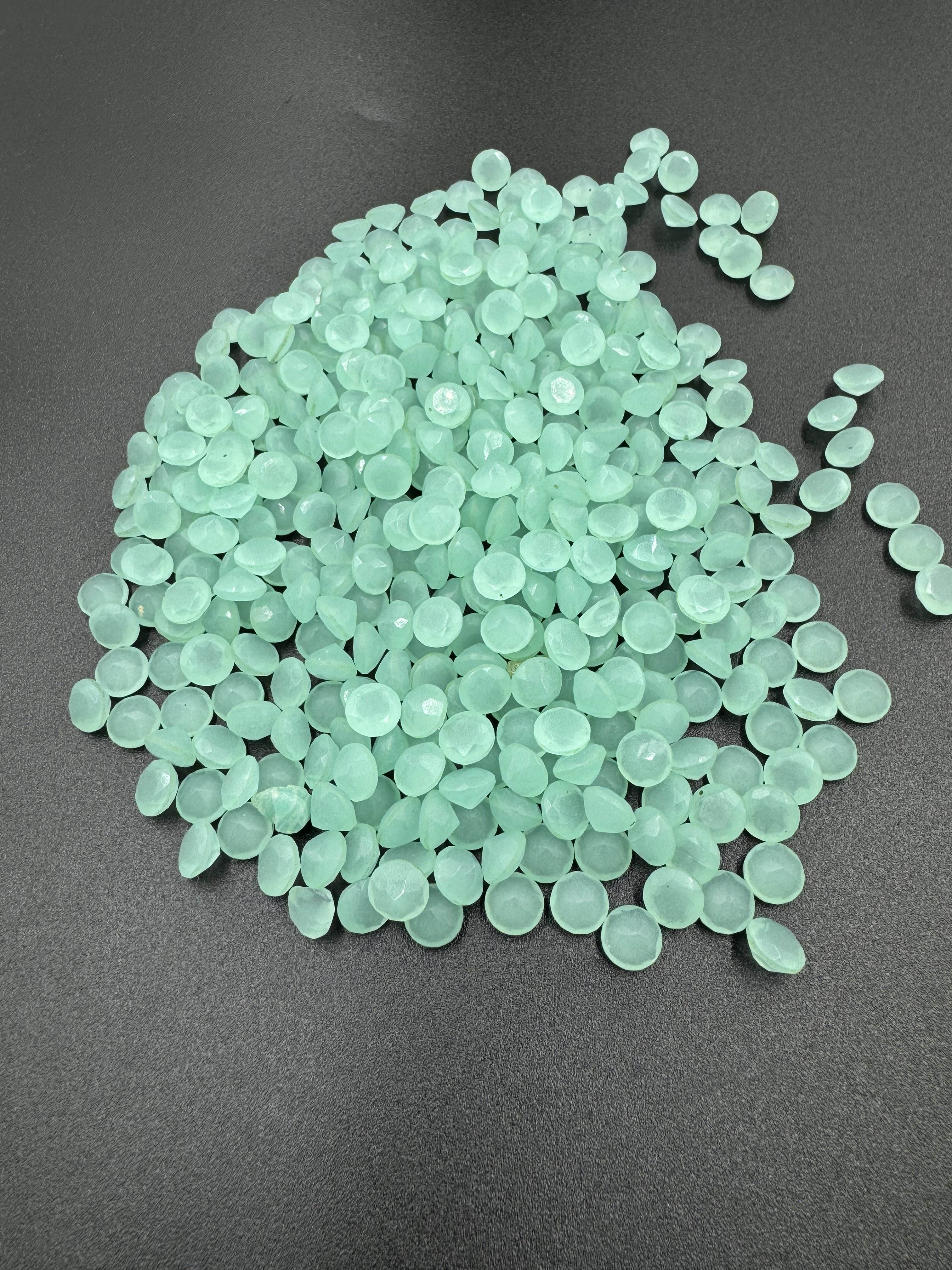 สีเขียวน้ำทะเล