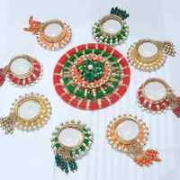Support de bougie chauffe-plat en métal écologique de luxe traditionnel style Art Déco, avec fleurs artificielles vibrantes Rangoli pour la maison, baptême, Diwali