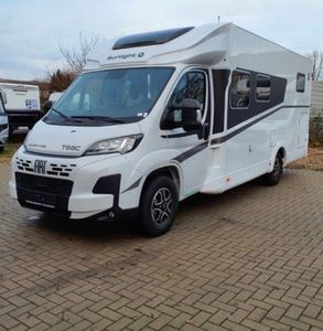 Autocaravana Compacta de Lujo 4x4 – Vehículo Moderno para Viajes por Carretera, Turismo, Camping y Vida Aislada - Product Image 4