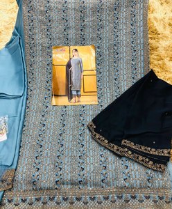 Suministro al por mayor Chinon y Santoon Ropa étnica Kurti Pant con Dupatta Set para mujeres y niñas Wear - Product Image 5