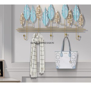 Aluminum <b>Wall</b> <b>Hook</b> with Flower Pattern in Multi Color Modern Design Eco-Friendly for Kitchen Bathroom Tool Storage - Product Image 2