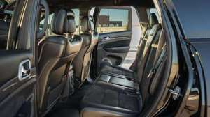 รถเชอโรกี แทรคฮอว์ค ปี 2024 เกียร์อัตโนมัติ เครื่องยนต์เบนซิน SUV ขับเคลื่อน 4 ล้อ ยาง R18 เบาะหนัง ระบบขับเคลื่อนสี่ล้อ กล้องมองหลัง พวงมาลัยซ้าย - Product Image 2