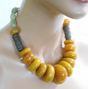 Nuevo y Elegante Collar de Moda con Cuentas para Mujer, de Resina Acrílica, Grueso, con Baño de Oro, en Rojo, Blanco y Amarillo, Joyería de Fiesta para Mujer - Product Image 5
