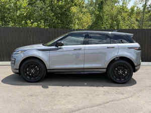 SUV Compacto de Lujo Moderno Usado 2025 P250 Dynamic SE con Motor Turbo y Transmisión Automática Suave, Suministrado desde Japón - Product Image 2