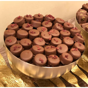 Cuenco de chocolate de mesa de diseño vintage, cuenco de chocolate de metal de calidad superior, centro de mesa de chocolate para eventos y celebraciones - Product Image 5