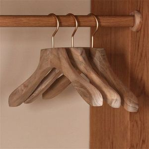 ELEGANCE HANDMADE BEST Cintre en bois Lotus de qualité supérieure avec encoches et cintre pour costume de bar - Product Image 1