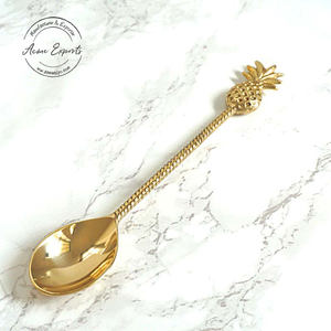 Cuillère à ananas élégante en or Design unique et élégant pour le service et la décoration Parfait pour les cadeaux et les repas - Product Image 3