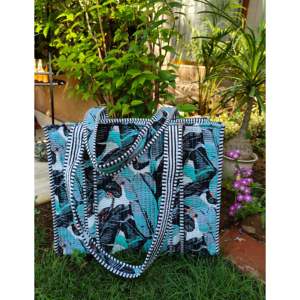 Bolsa de Mano Portátil de Plástico Resistente al Agua con Cierre Pequeño, Estilo Bohemio para Verano, con Forro de Poliéster, Marca Tropical Nights - Product Image 2