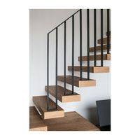 Escalier flottant d'intérieur Ace au design moderne, marches en bois massif avec système de garde-corps en verre