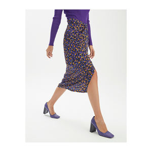 Falda Midi Estampada con Detalle en la Cintura de Viscosa para Mujer BGN Modelo W24S369 - Product Image 4