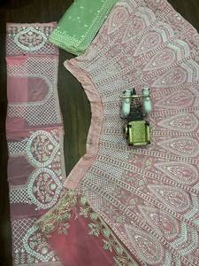 Belle 4 mètres évasé Faux Georgette Lehenga Avec Double Dupatta Broderie Paillettes Travail - Product Image 6