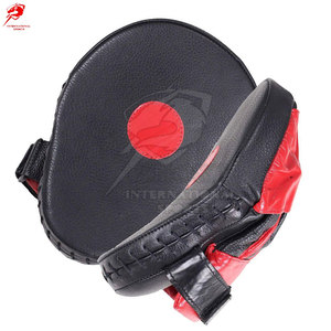 Mitaines de frappe en cuir synthétique avec logo personnalisé pour les sports juniors et adultes, durables et résistantes aux chocs. - Product Image 4