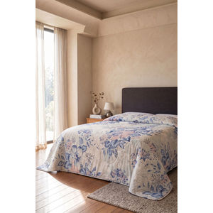 Quilted Floral Patterned <b>Double</b> <b>Bedspread</b> in Grey - Product Image 1
